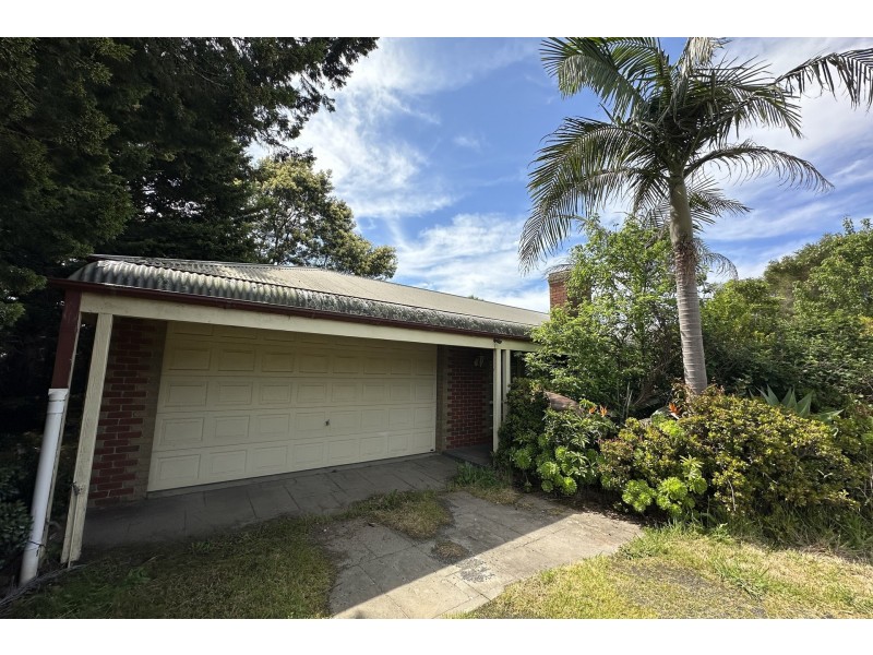 38 Collison Road, Cranbourne East VIC 3977