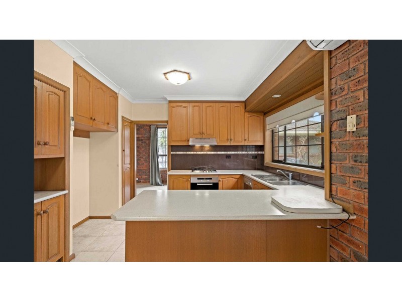 34 Collison Road, Cranbourne East VIC 3977