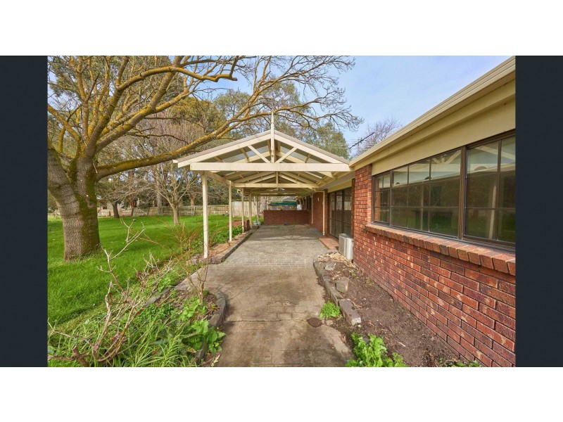 34 Collison Road, Cranbourne East VIC 3977