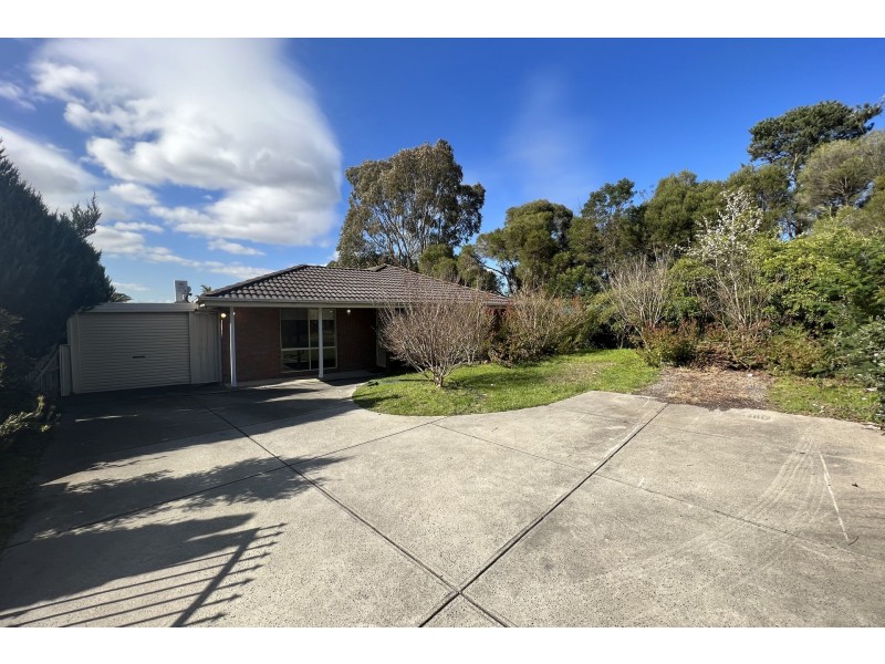 16 Redwood Avenue, Hampton Park VIC 3976