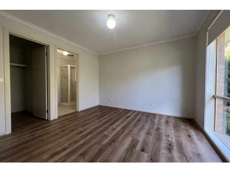 16 Redwood Avenue, Hampton Park VIC 3976