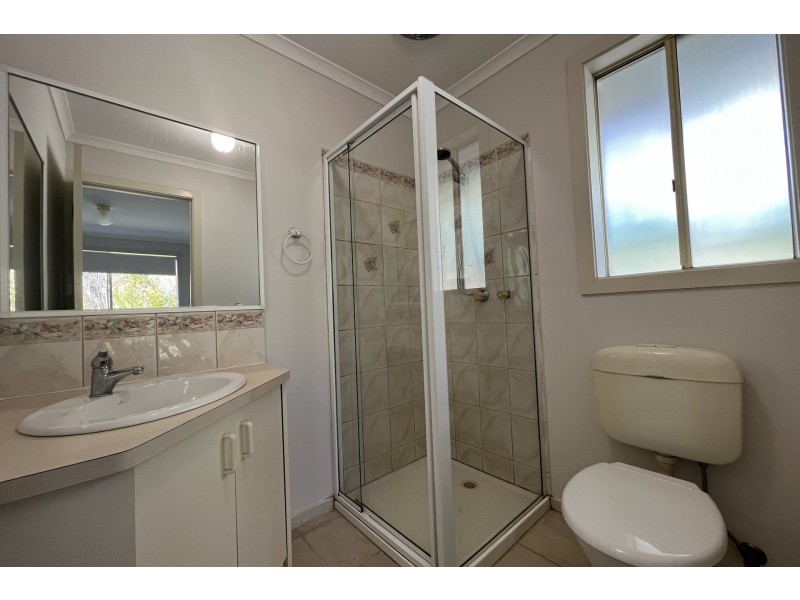 16 Redwood Avenue, Hampton Park VIC 3976