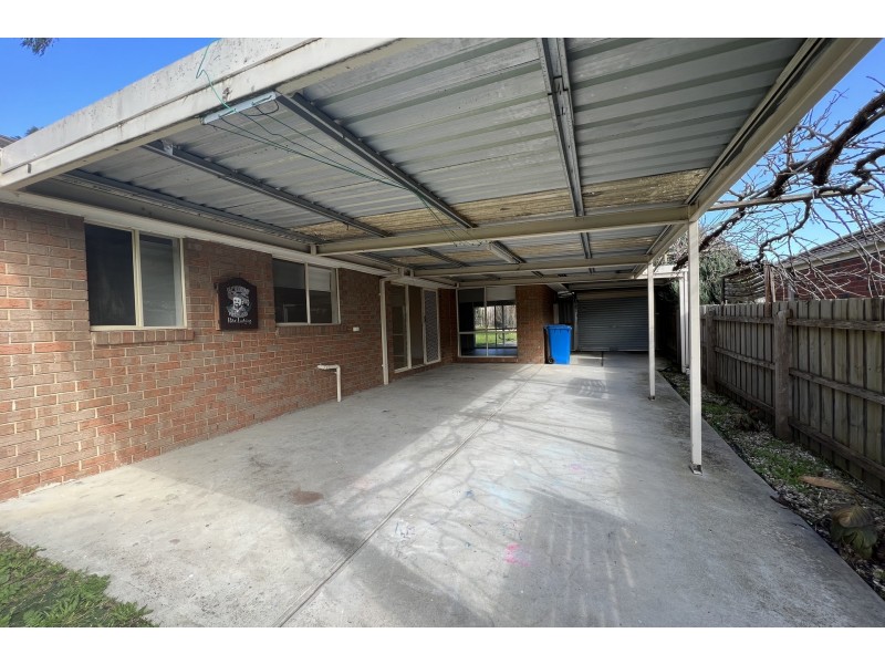 16 Redwood Avenue, Hampton Park VIC 3976