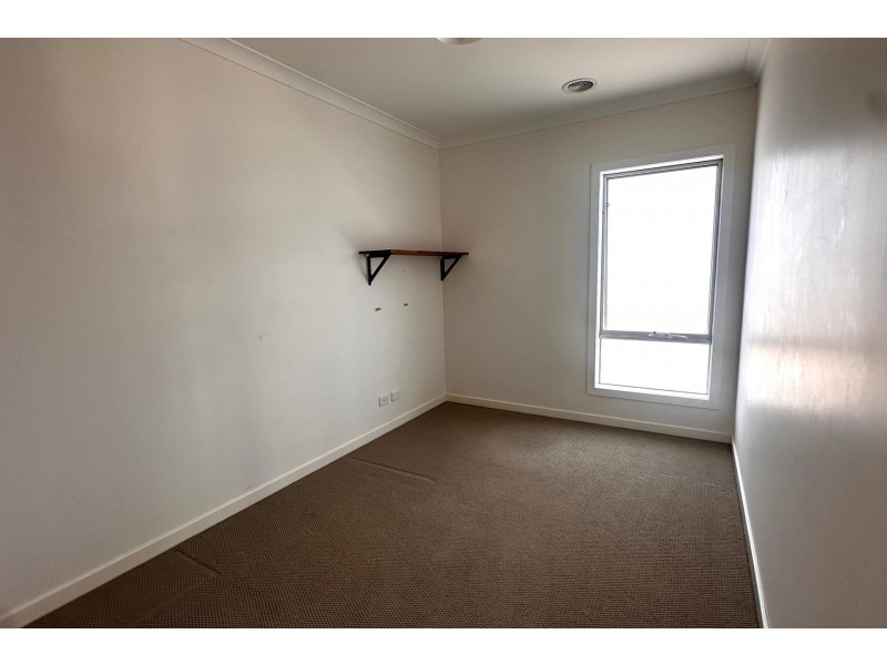 7 Cowdray Crescent, Officer VIC 3809