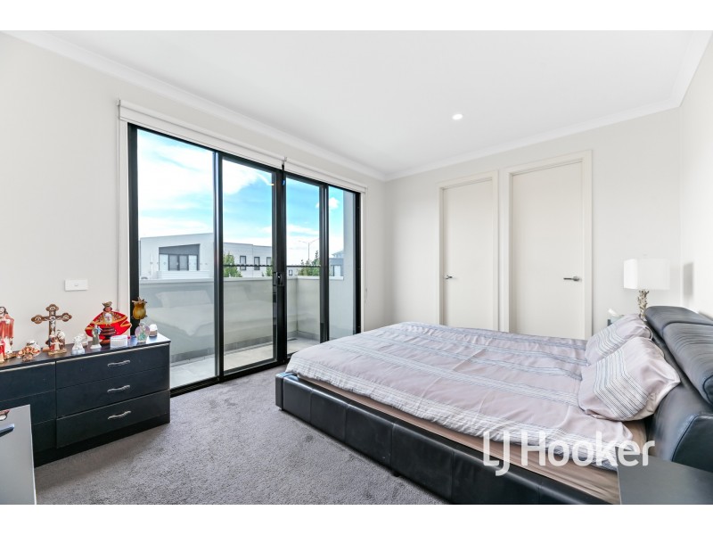 119 Willow Glen Boulevard, Cranbourne VIC 3977