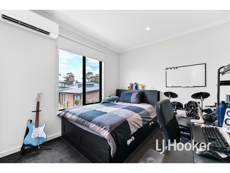 119 Willow Glen Boulevard, Cranbourne VIC 3977
