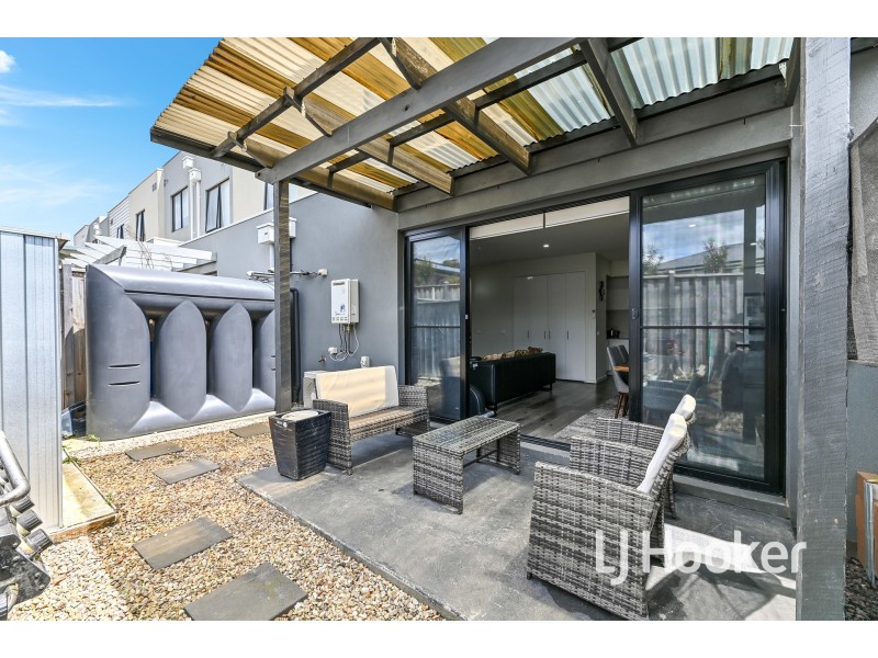 119 Willow Glen Boulevard, Cranbourne VIC 3977