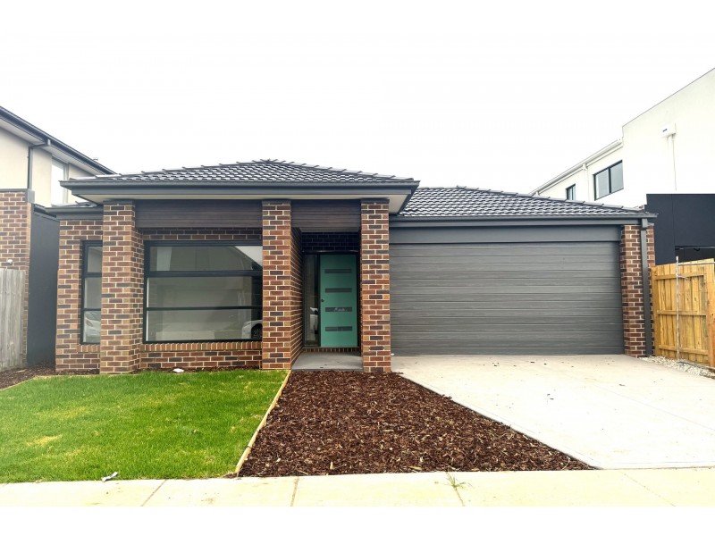 7 Maserati Way, Cranbourne East VIC 3977