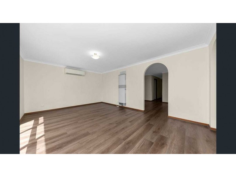 8 Erin Court, Hampton Park VIC 3976