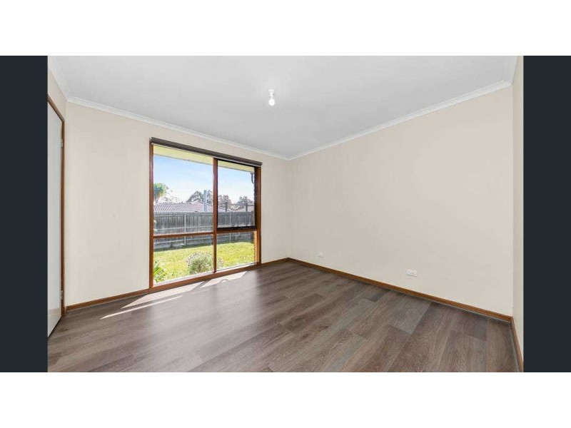 8 Erin Court, Hampton Park VIC 3976