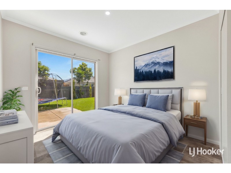 16 Bankton Avenue, Cranbourne East VIC 3977