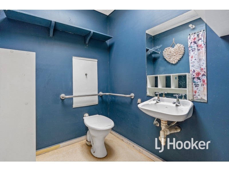 2 Hayes Road, Hampton Park VIC 3976