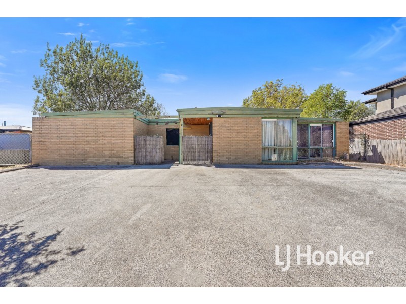 2 Hayes Road, Hampton Park VIC 3976