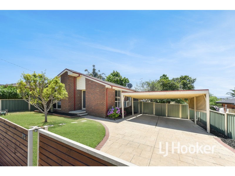 35 Huntington Drive, Hampton Park VIC 3976
