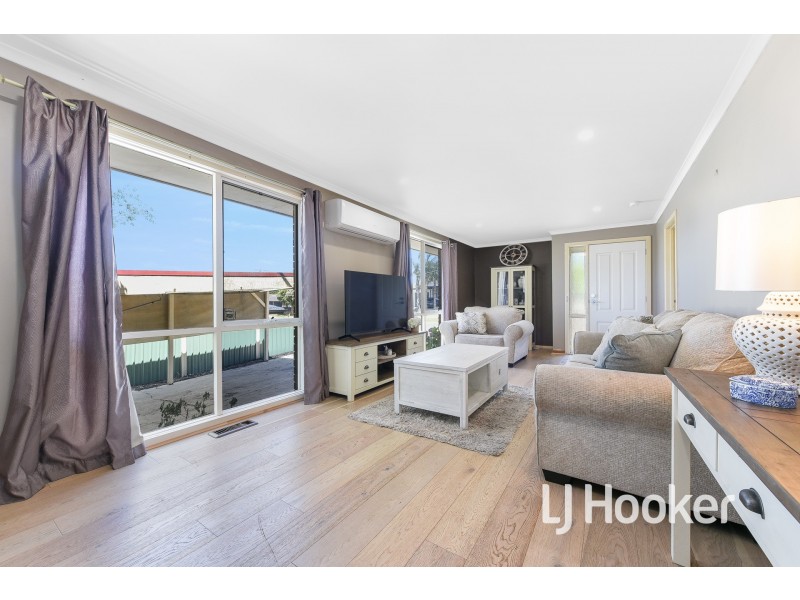 35 Huntington Drive, Hampton Park VIC 3976