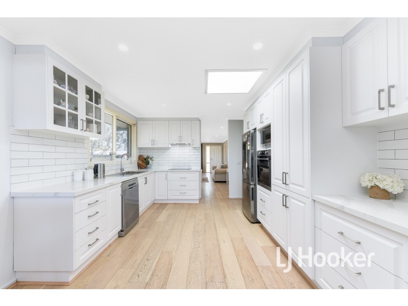 35 Huntington Drive, Hampton Park VIC 3976