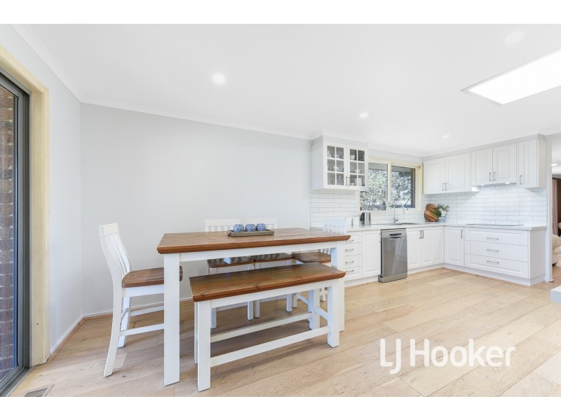 35 Huntington Drive, Hampton Park VIC 3976