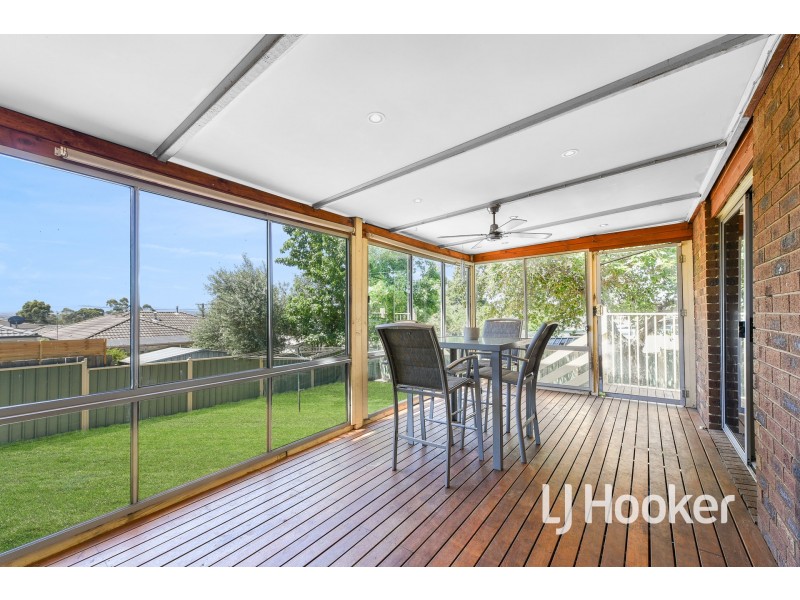 35 Huntington Drive, Hampton Park VIC 3976