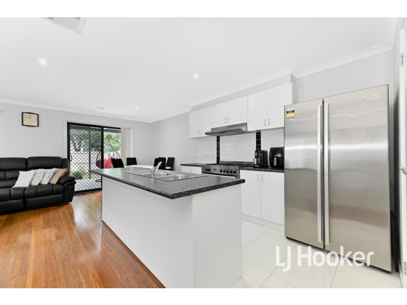 43 The Glade, Hampton Park VIC 3976