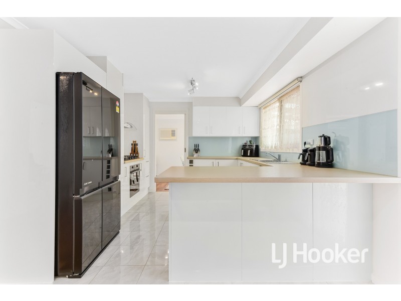 16 Marjoram Close, Hallam VIC 3803