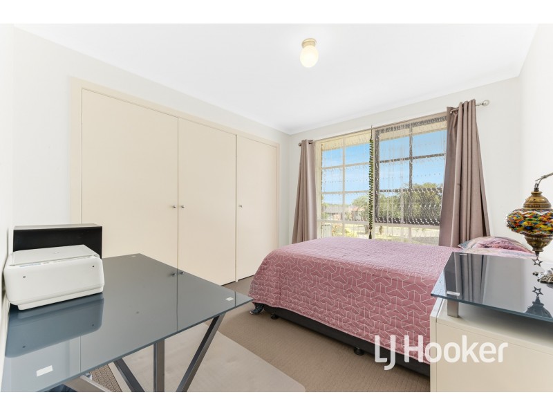 16 Marjoram Close, Hallam VIC 3803