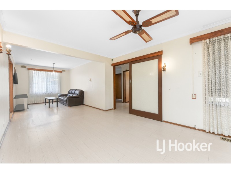 27 Winnima Avenue, Hampton Park VIC 3976