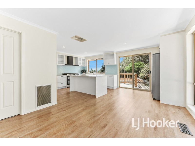 12 Darling Court, Hampton Park VIC 3976