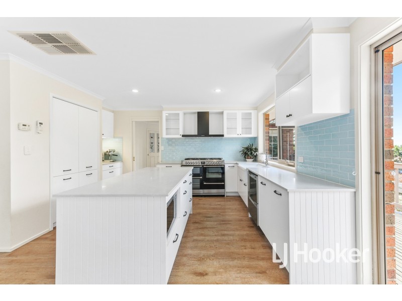 12 Darling Court, Hampton Park VIC 3976