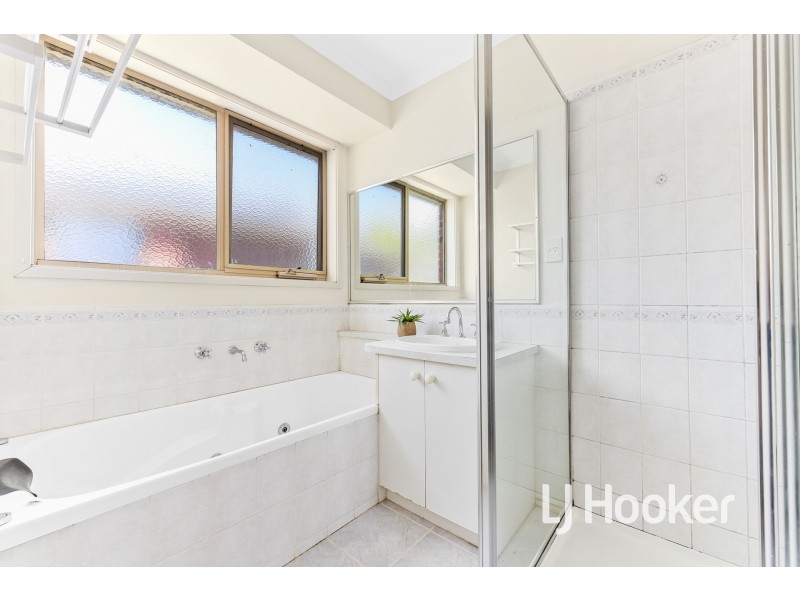 12 Darling Court, Hampton Park VIC 3976