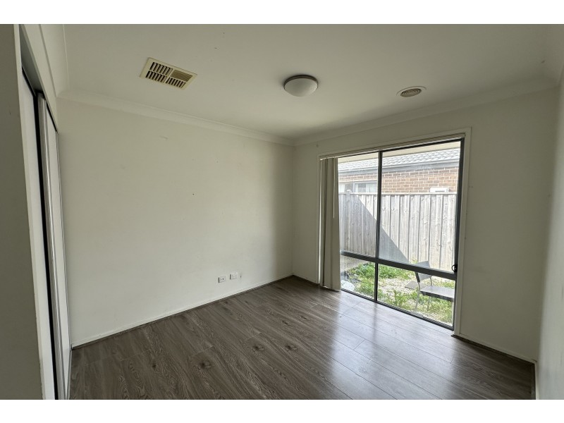 13 Bremer Street, Clyde North VIC 3978