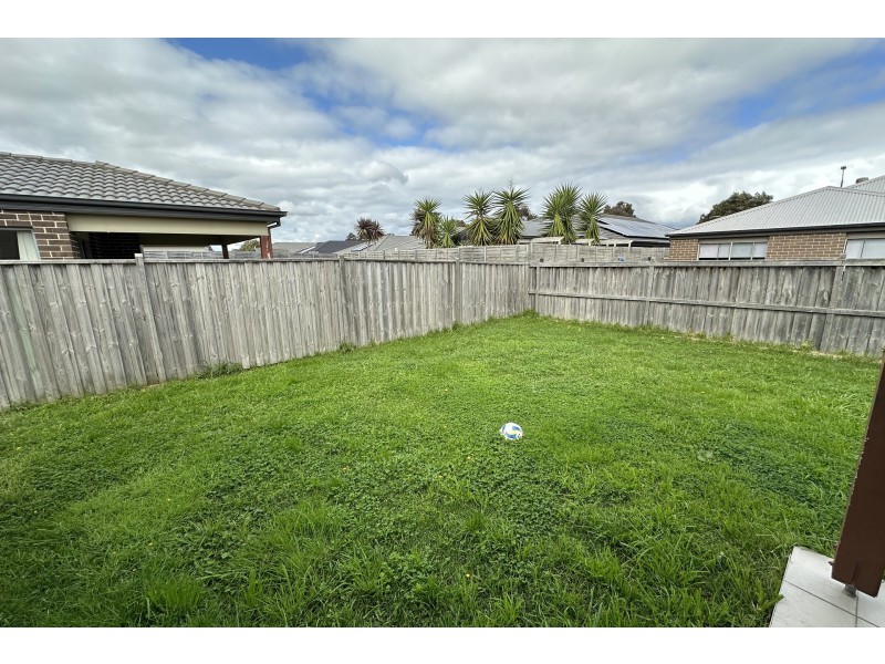 13 Bremer Street, Clyde North VIC 3978