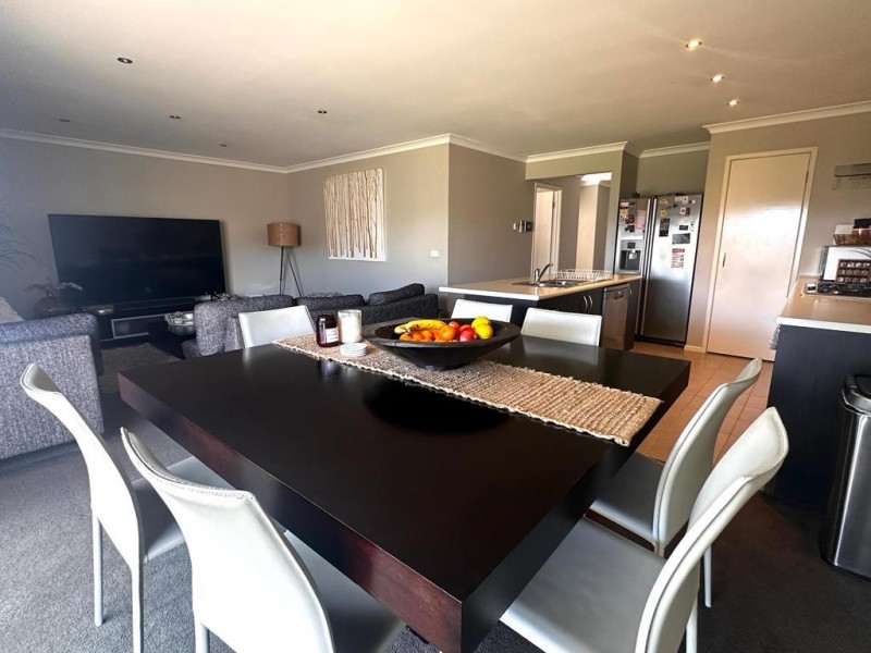 66 Gregson Grove, Lyndhurst VIC 3975