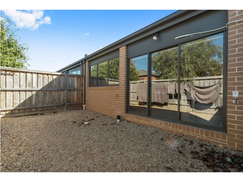 26 Kosciuszko Circuit, Clyde VIC 3978