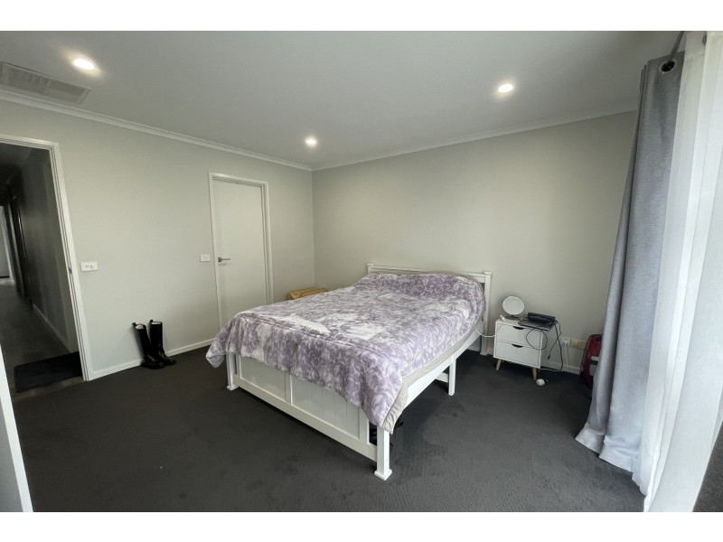 1/21 Hawking Avenue, Hampton Park VIC 3976