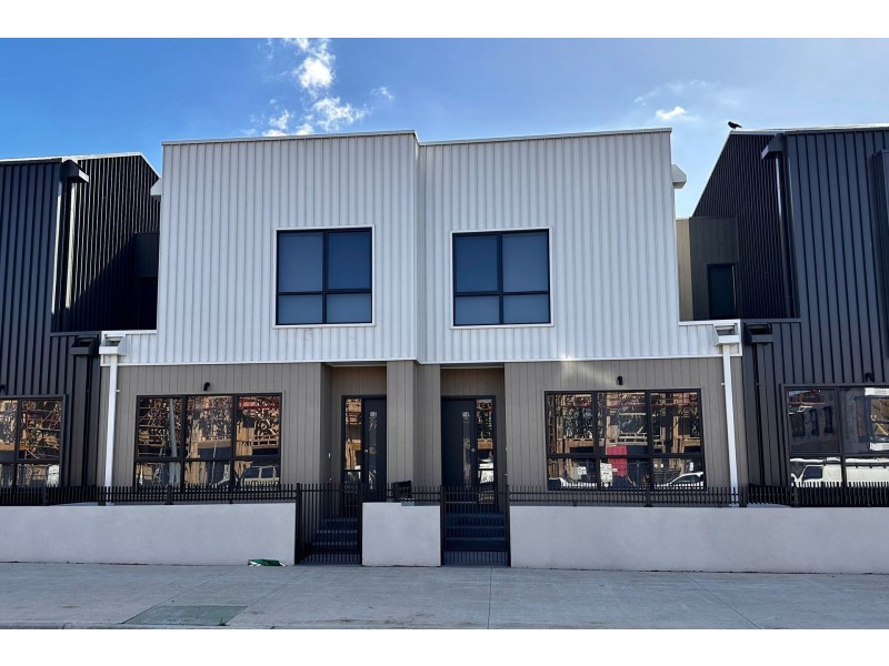 14 Tanzanite Court, Berwick VIC 3806