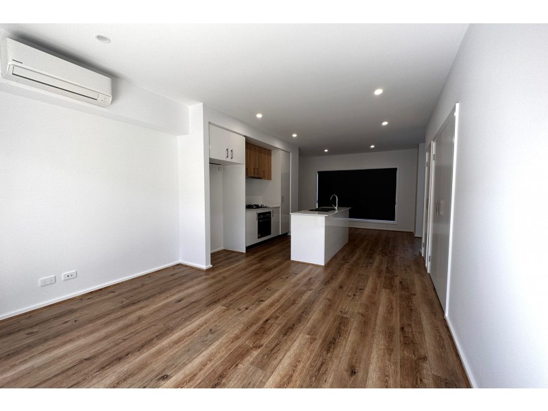 14 Tanzanite Court, Berwick VIC 3806