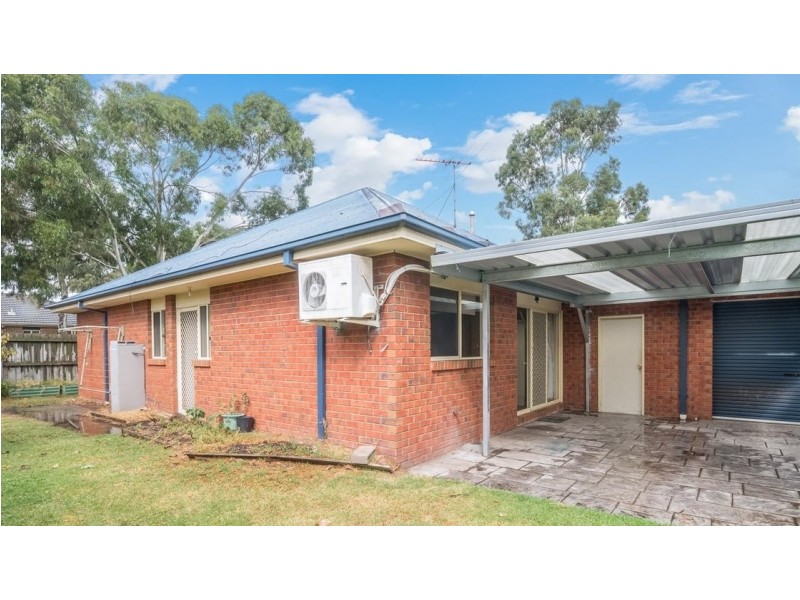 40 Cato Parkway, Lynbrook VIC 3975