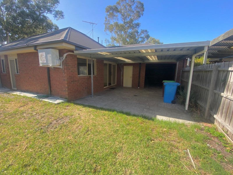 40 Cato Parkway, Lynbrook VIC 3975