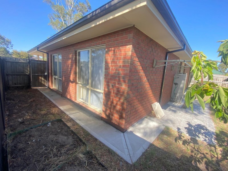 40 Cato Parkway, Lynbrook VIC 3975