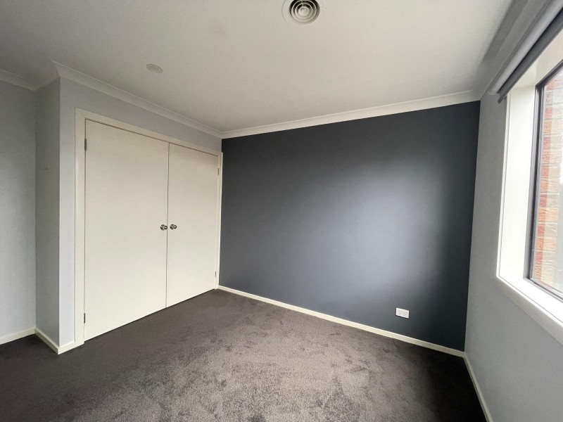 29 Summerhill Drive, Pakenham VIC 3810