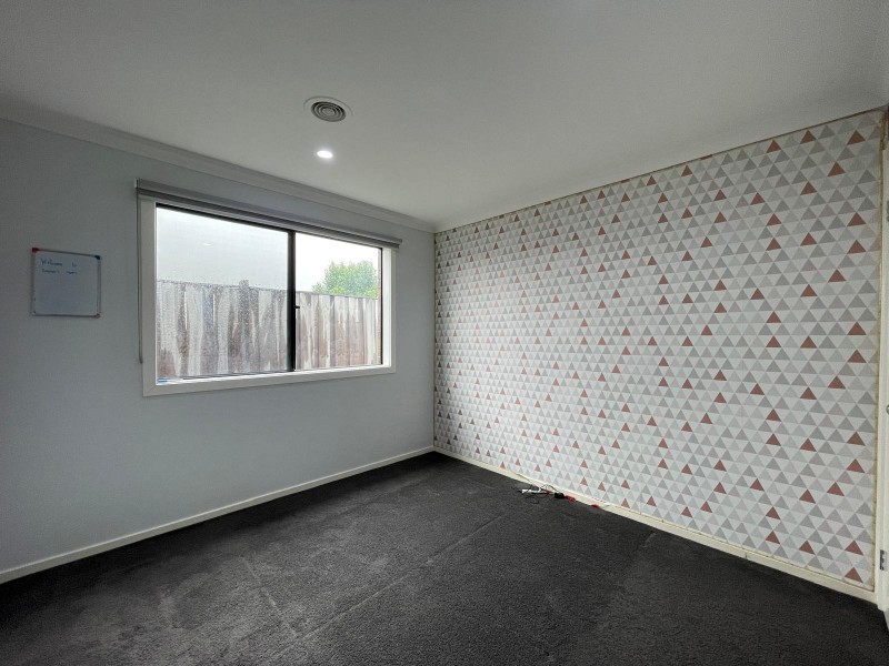 29 Summerhill Drive, Pakenham VIC 3810