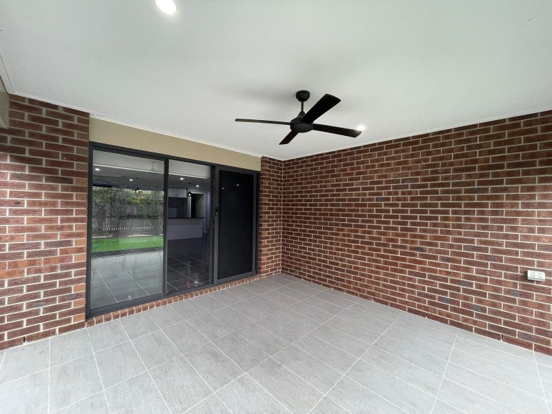 29 Summerhill Drive, Pakenham VIC 3810