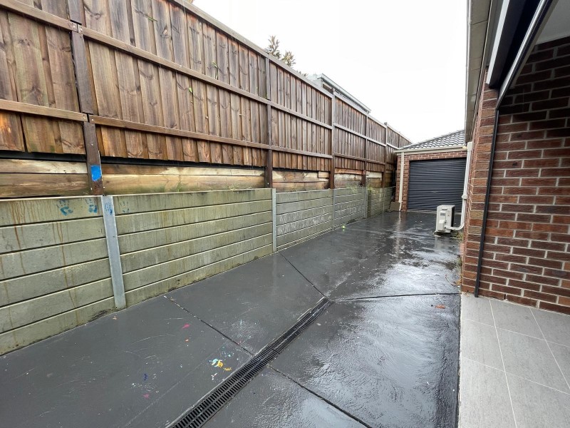 29 Summerhill Drive, Pakenham VIC 3810