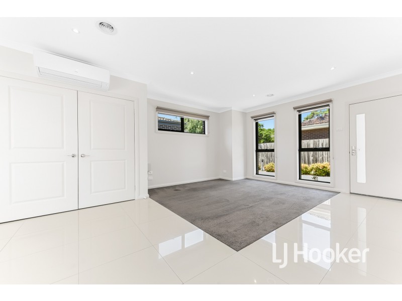 3/36 Codrington Street, Cranbourne VIC 3977