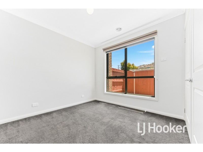 3/36 Codrington Street, Cranbourne VIC 3977