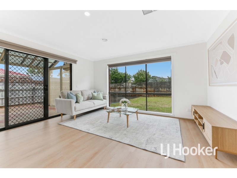 2 Day Place, Hampton Park VIC 3976