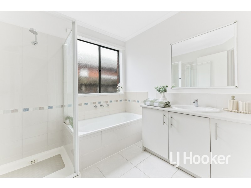 2 Day Place, Hampton Park VIC 3976