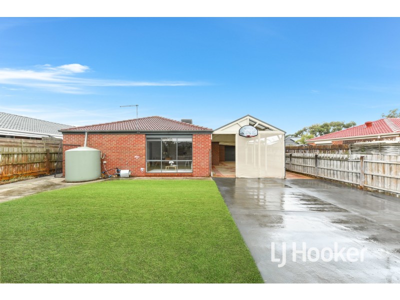 2 Day Place, Hampton Park VIC 3976