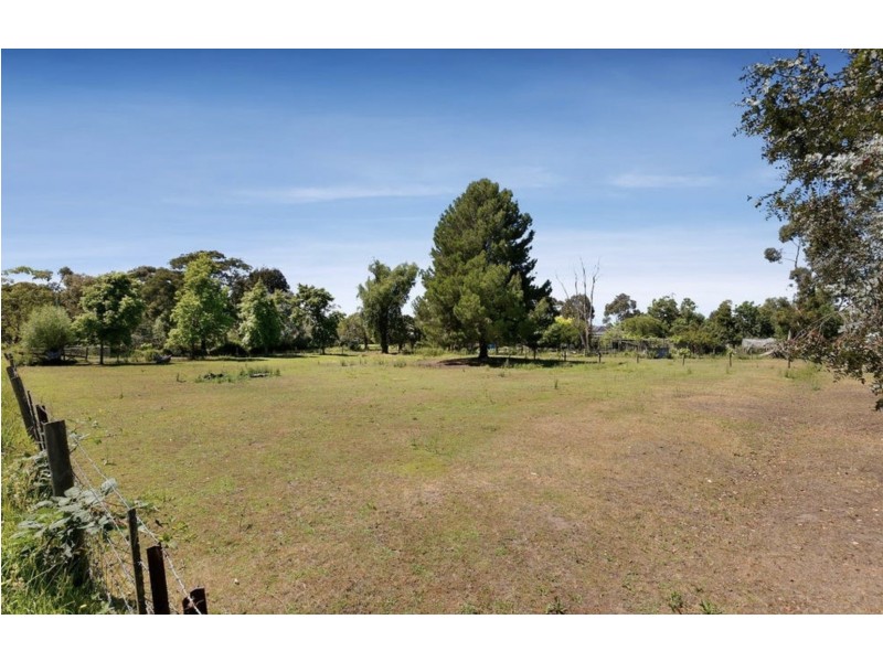 24 Bakers Road, Clyde VIC 3978