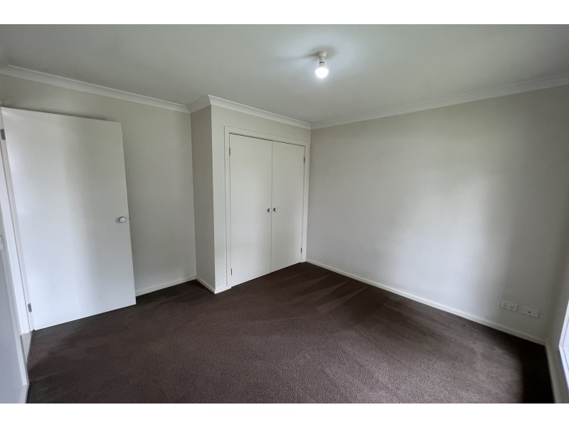 25 Beagle Street, Cranbourne East VIC 3977